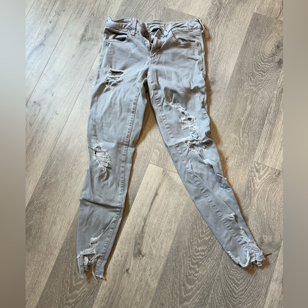 American Eagle gray ripped jeans